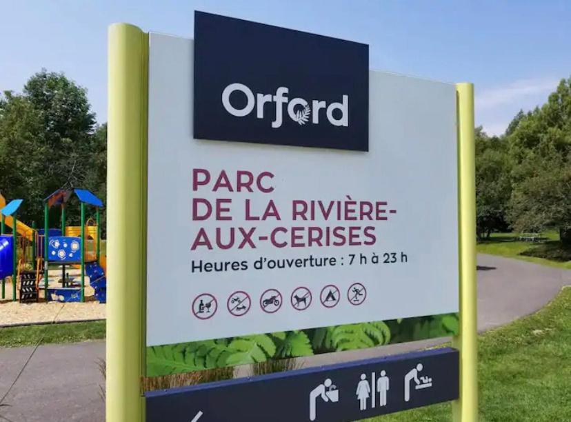 Condo Hotel Au Pied Du Mont Orford Εξωτερικό φωτογραφία