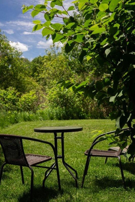 Condo Hotel Au Pied Du Mont Orford Εξωτερικό φωτογραφία